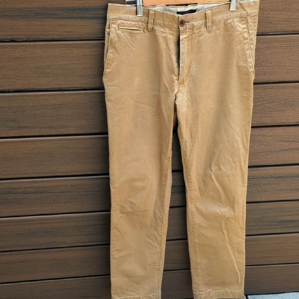 Men's Banana Republic Vintage StraightFaded Beige Pants - 32x32 - Good Condition